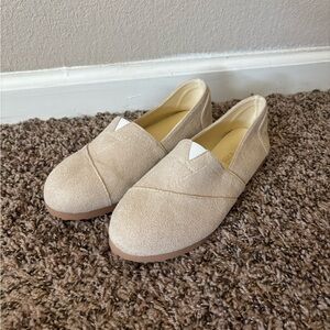 NWT Classic Beige Slip-On Shoes